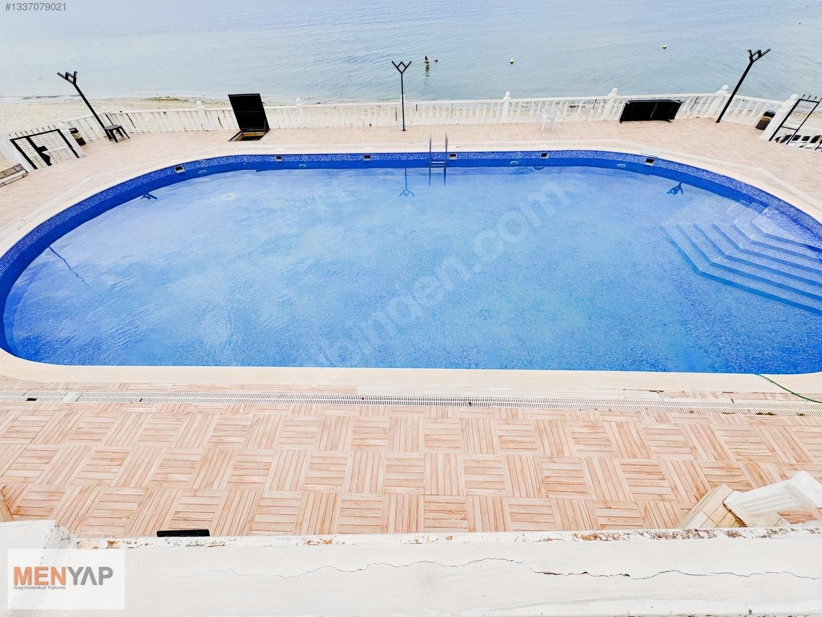 Yeniçiftlik’te Denize Sıfır Havuzlu Sitede Eşyalı 4+1 Dubleks Yazlık — fotoğraf 26