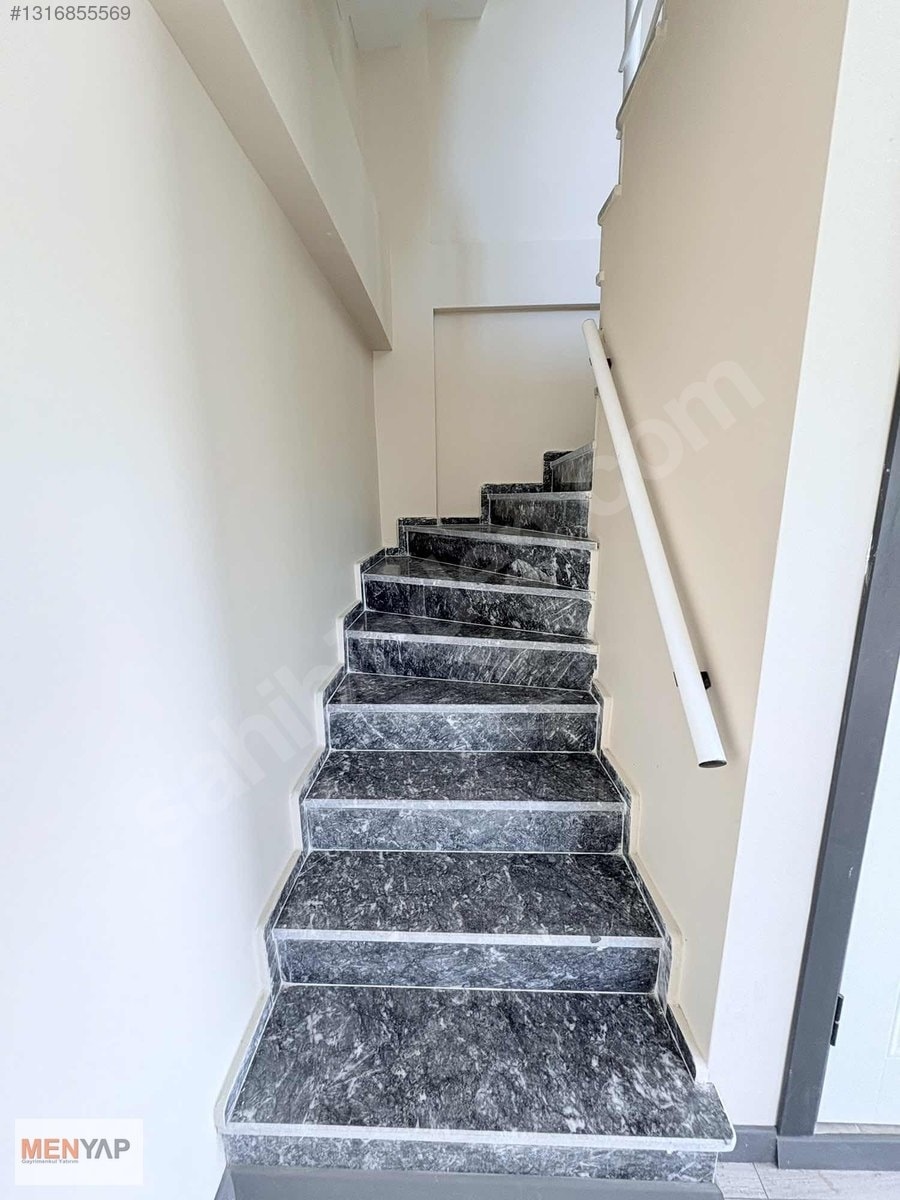 Yeniçiftlik’te Özel Tasarım, İskanlı, Geniş Bahçeli 4+1 Villa — fotoğraf 31