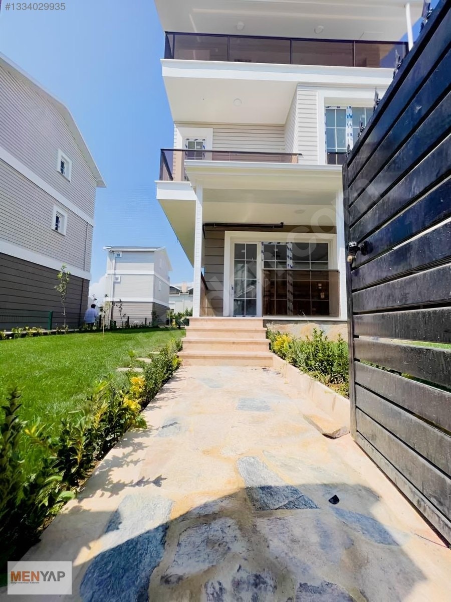 Yeniçiftlik’te Denize 200 Metre, Havuzlu Sitede İskanlı 4+1 Villa — fotoğraf 31