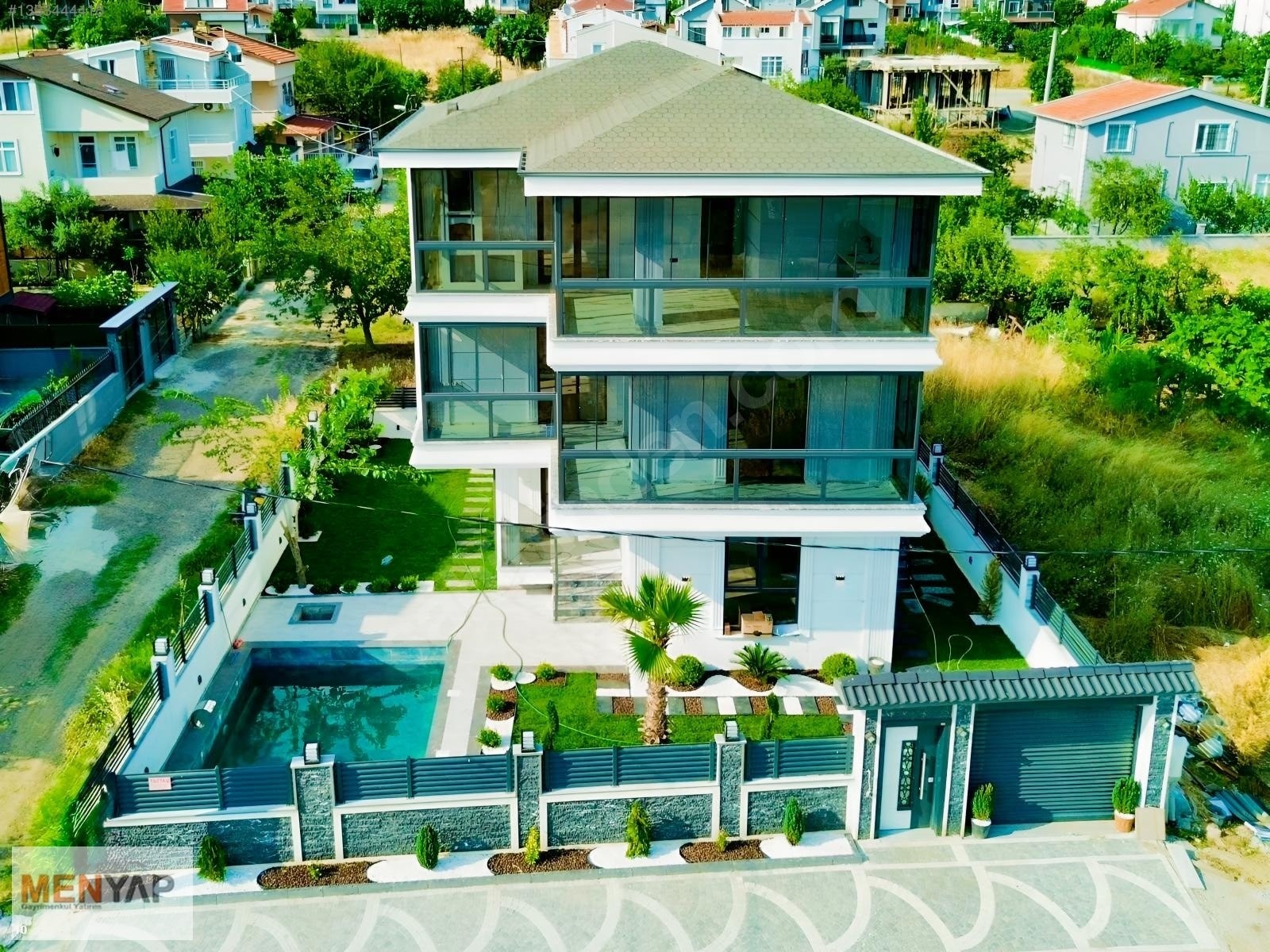 Yeniçiftlik Merkezde Denize Yürüme Mesafesinde Havuzlu 5+1 Villa — fotoğraf 45
